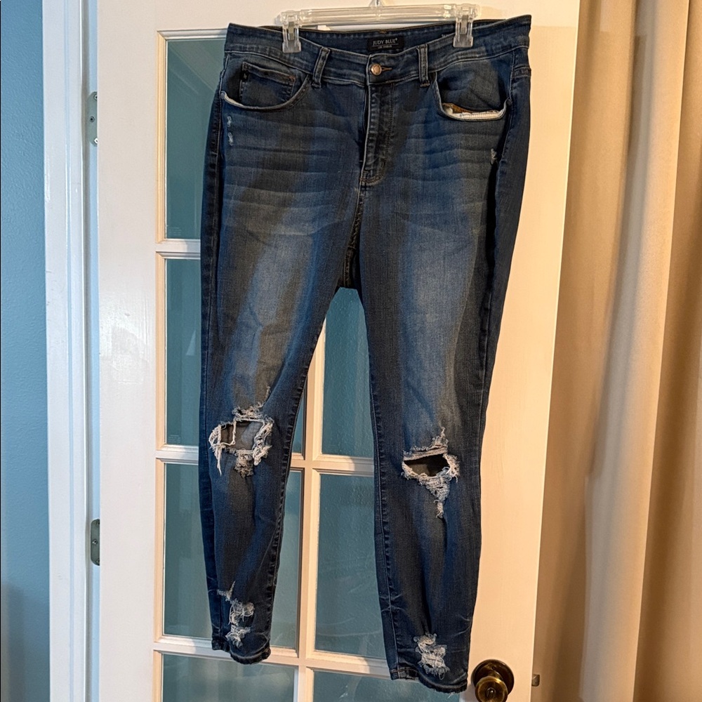 Judy Blue distressed jeans